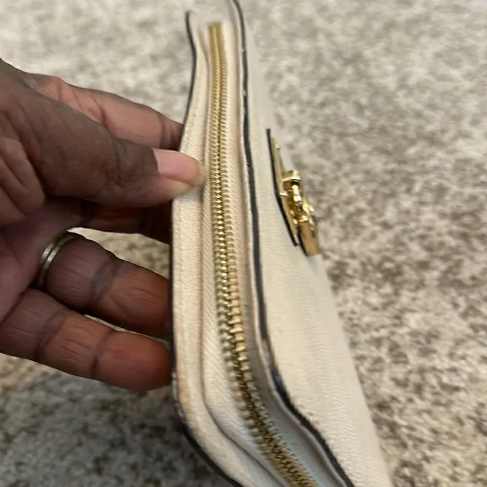 Michael Kors Cream Hamilton Wallet